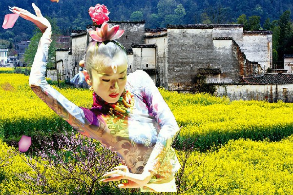 苏乐霜被评为三棵树乡舞艺吧教练，女人的变化
