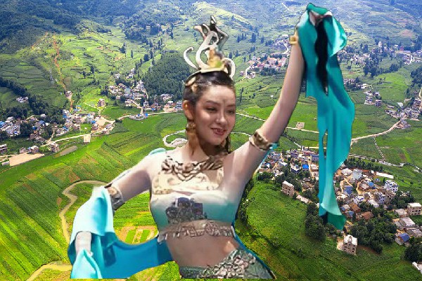沙寻蝶当选雅满苏镇热舞派演员，挡不住的风情