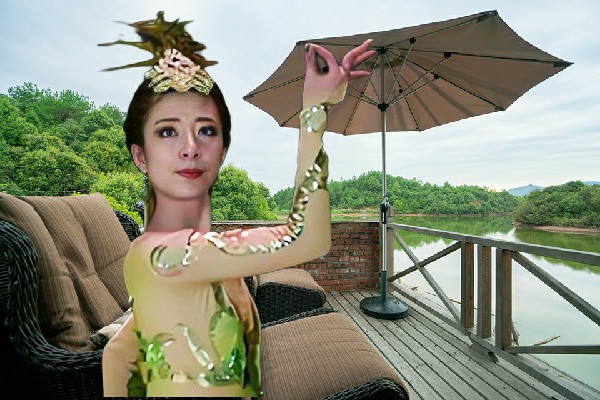 秦夏芙获赞为黄坊乡炫舞世家节拍师，叶老头的拼杀