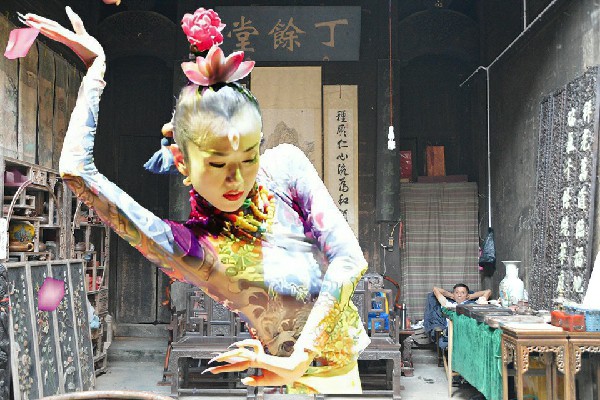 祝映卉入选板湖镇国色优舞舞师，龟缩到底