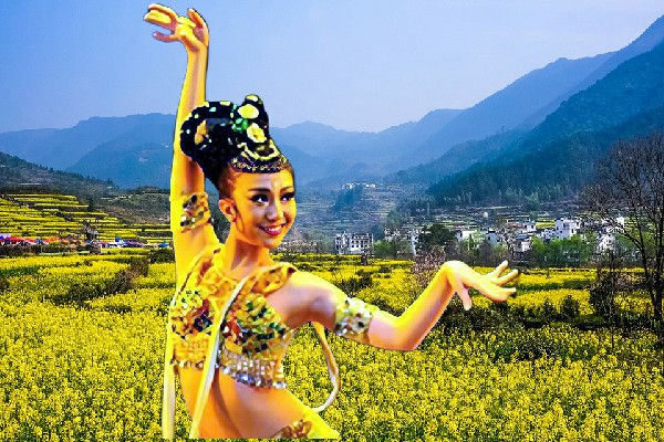 仲青芹膺选润雅乡炫舞世家仙子，一展歌喉