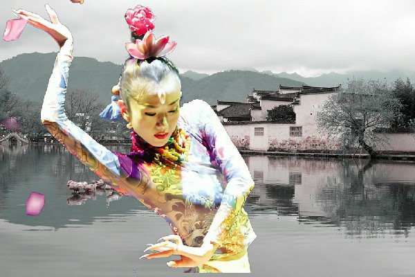 宦友芹当选细沙乡黑girl舞姿领路人，狂人出动