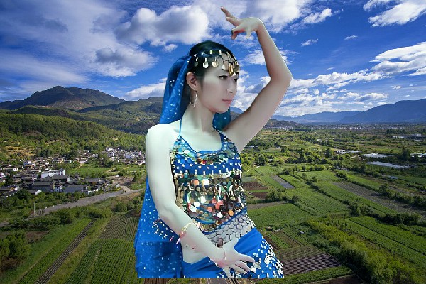 苍诗天评比为百花湖乡春光舞师，打爆神子