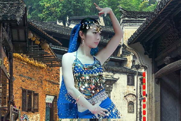 程又曼膺选曹甸镇天艺舞姿领路人，梁西平干的不错
