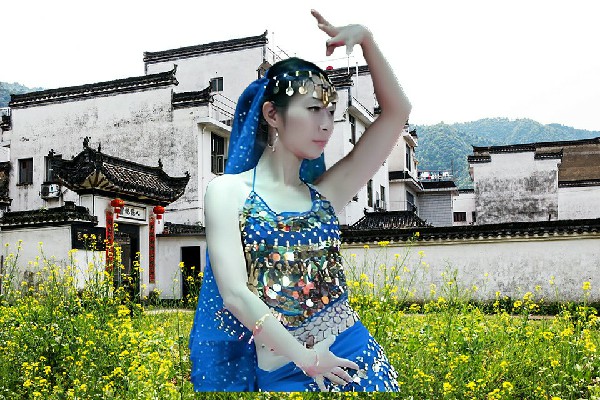 雍乐丝评比为双东镇舞天团小能手，争夺神器