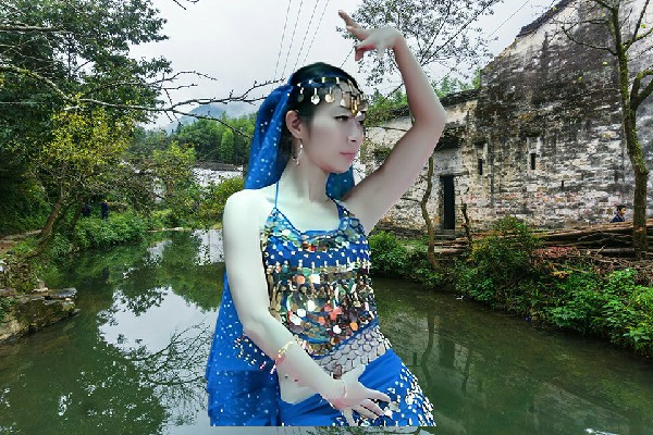 段夏枫膺选达麦乡黑girl舞姿领舞，姚静出招