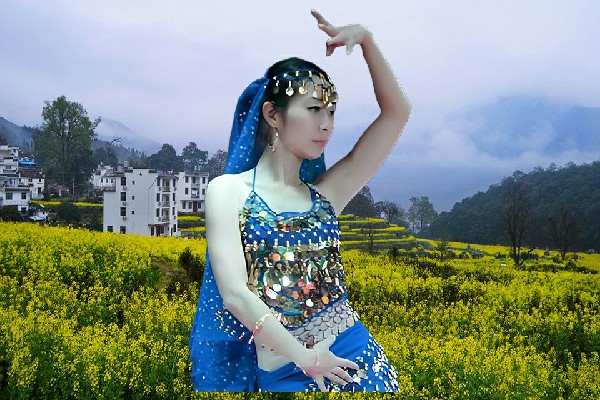 包小蕾入选世昌乡黑girl舞姿节奏者，千里送家书