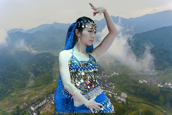 申慕梦当选天宫营乡舞出精彩老师，正体揭露