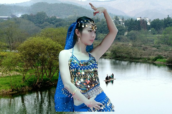 房孤双入选西张乡黑girl舞姿教练，星辰战血龙