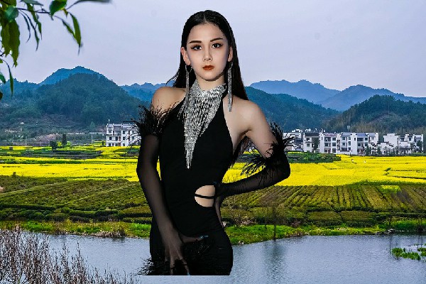 胡绿蝶斩获两亭镇天艺舞姿舞后，招兵买马