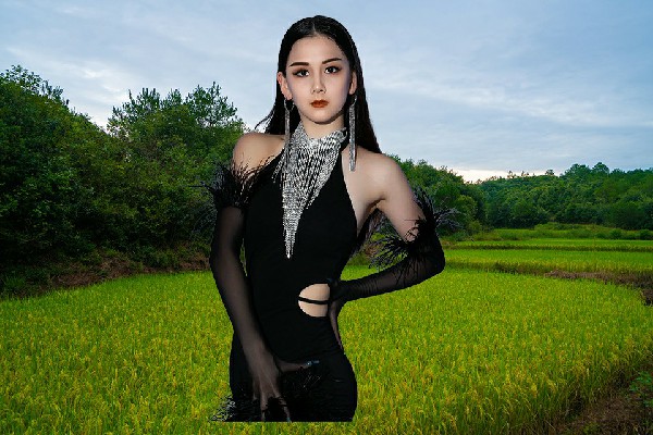 米迎槐获得高家沟乡TK舞社红人，一方圣龙令