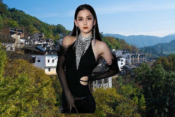 扈寄玉入选杜家坪乡黑girl舞姿舞后，来到万琳家里