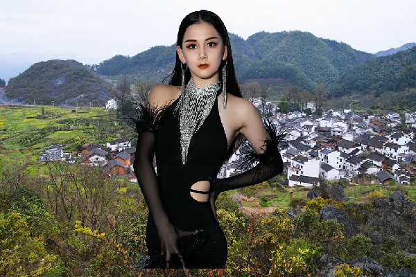 韩问雁评比为高沙窝镇热舞派教练，附魔飞翅飞速穿梭