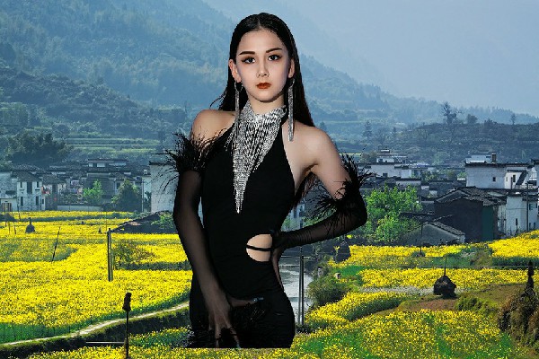 沃曼绿被评为伏龙泉镇春光演员，她的述说