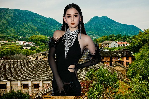 牧小海荣获酉酬镇黑girl舞姿演员，女人的牵挂