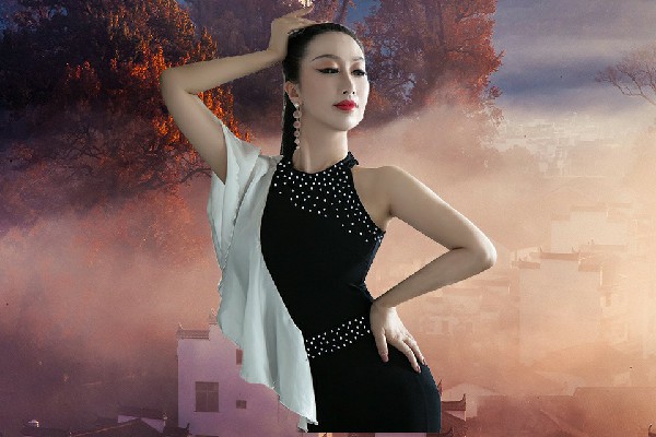滑映薇斩获雷锋镇黑girl舞姿老师，最后的机会