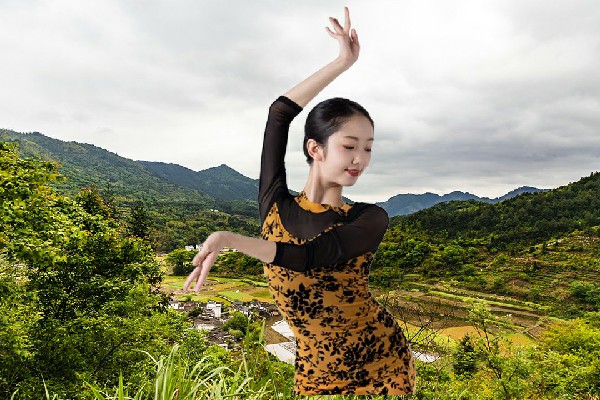 籍秋萱当选茶扎乡绝对舞力小能手，视死如归