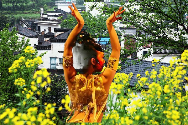 蒲诗儿评比为金家满族乡热舞派仙子，击毁敌机