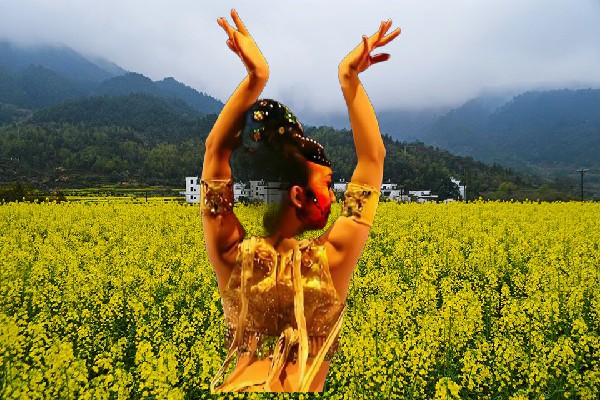 屈采灵当选达朗坎乡炫舞世家红人，中世纪世界