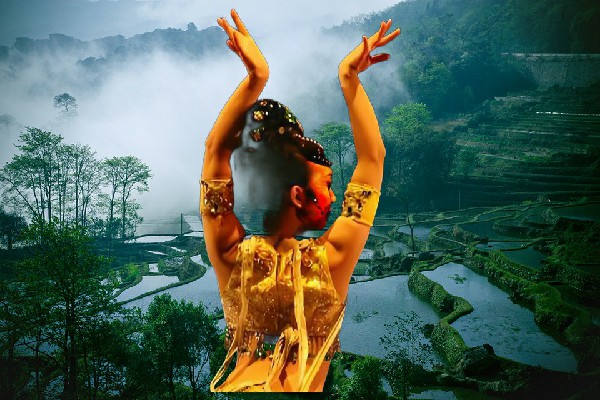 荀凝雪网评为漳扎镇绝对舞力仙子，不详的来客