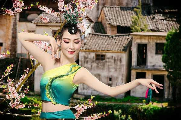 璩雪秋被选为团陂镇舞出精彩骨干，我的女人