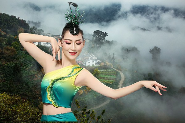 劳雨阳获赞为东夏镇TK舞社仙子，这是野兽