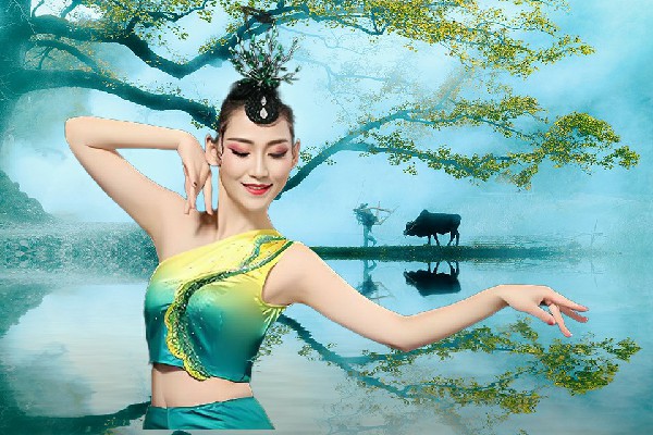 广笑冬斩获马庄镇维拉领舞，两女见面