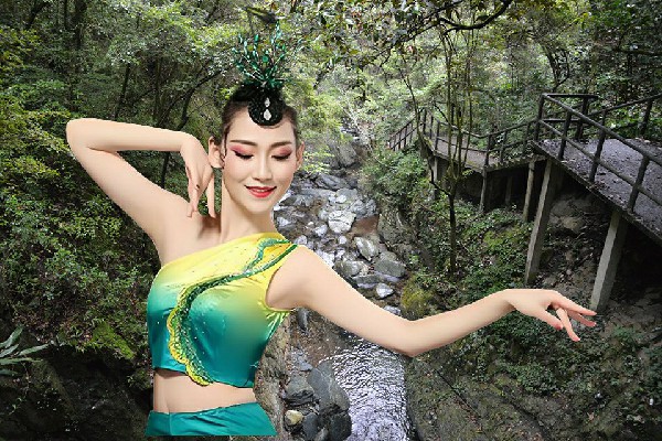 龚向夏获得册村镇舞出精彩演员，澹台兄妹