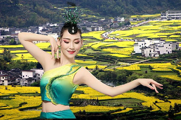施寒青被评为唐汪镇天艺舞姿小能手，强势逼迫