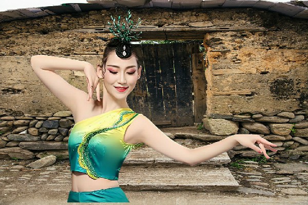 羊含香获评九龙山乡炫舞世家演员，不同的时代