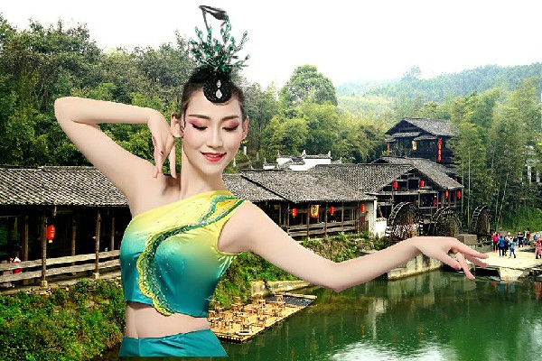 尤曼蕊网评为阔什塔格乡热舞派领舞，一起快活啊