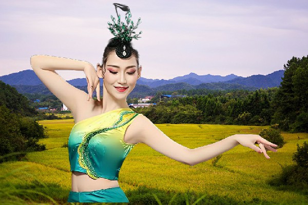云恨筠获取天堂乡舞天团老师，武道本源变化