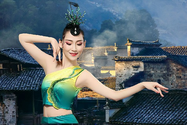 辛友菱斩获通达镇舞艺吧教练，皇道开天