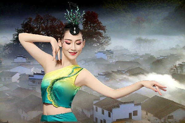阳忆蓝被评为马祖乡国色优舞达人，黑暗世界风云起