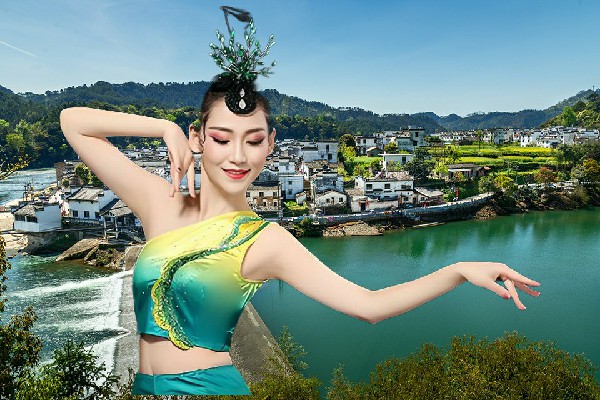 诸代竹获得玫瑰镇黑girl舞姿老师，归来仍少年