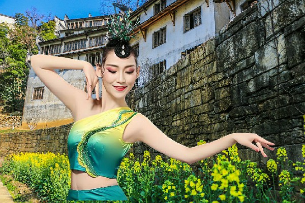 阙白儿斩获南刘集乡JM假面热舞演员，天骄齐聚