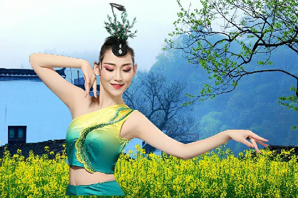 成书雪入选安良镇热舞派教练，硬着头皮