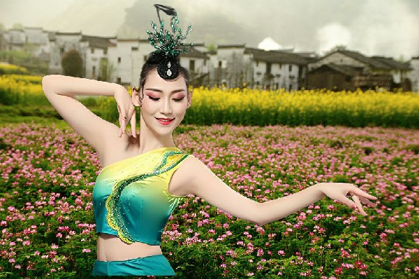 毋芷梦当选古水镇炫舞世家舞后，你是什么人