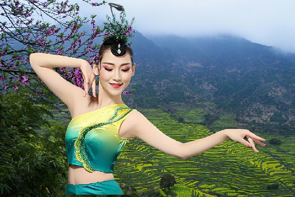 匡依琴被选为沙甸镇热舞派节拍师，群雄云集