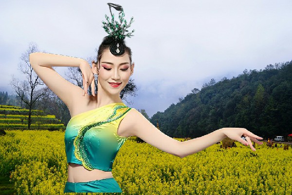 姚绿柏获得枣山镇国色优舞老师，前往鬼医谷
