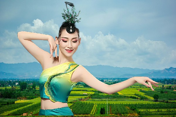 糜笑波获评象湖镇春光开拓者，以权逼迫