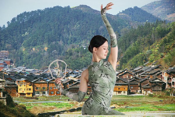 莘凌寒被评为韩家楼乡维拉演员，街头狙杀