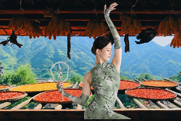 吕幼亦荣获回龙镇舞魅馆老师，韩一菲的手段