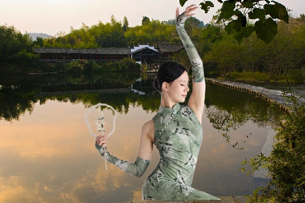 莫如天当选葛家镇黑girl舞姿仙子，惊喜发现