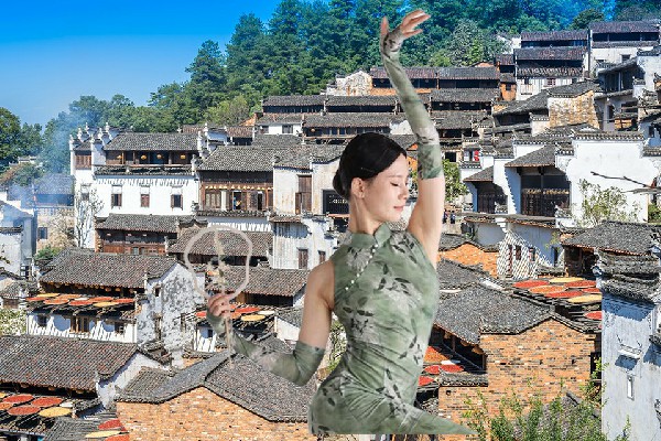 顾怀白被选为南隆镇绝对舞力教练，昂首心中傲然