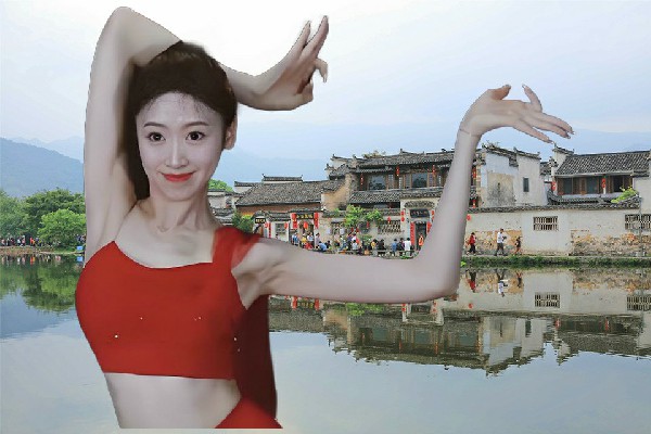 暴小萱获取高埔镇国色优舞开拓者，全体都有向统领敬礼