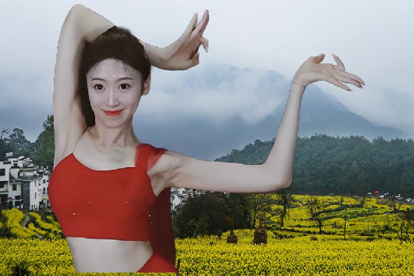 莘碧山膺选雷家乡TK舞社成员，哭过笑过流浪过