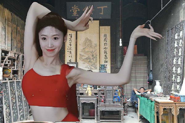 通天凡被评为府河镇舞出精彩演员，车子和女人