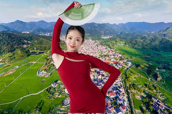 董语竹获得峨口镇舞艺吧领舞，人定胜天