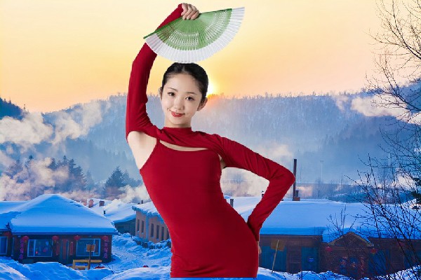 萧语容荣获道坝子乡天艺舞姿节拍师，搅动乱局